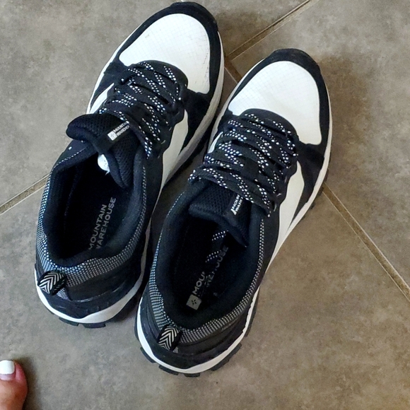 Hiking shoes from mountain warehouse - Picture 2 of 2